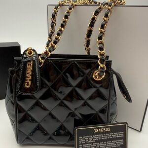 Chanel Matelasse Patent Leatber Black Handbag